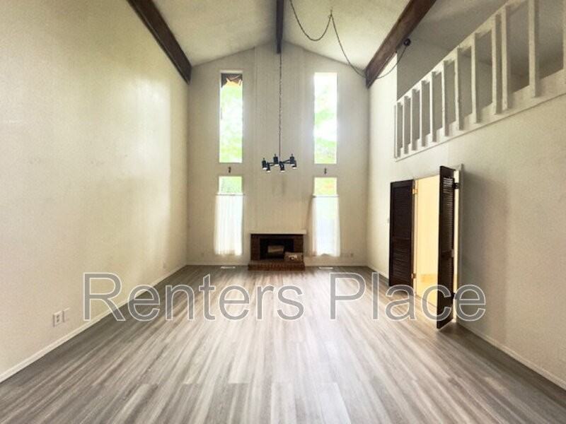 6003 S Marion Ave - Photo 2 of 20