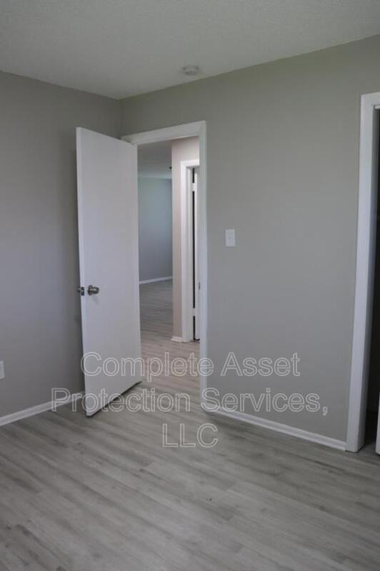 5475 Aspen Ave - Photo 3 of 7