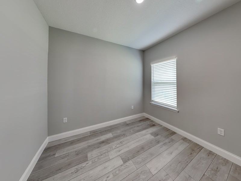 2555 W Royal Palm Dr - Photo 7 of 12