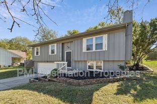 525 Ne Karapat Dr - Photo 1 of 1