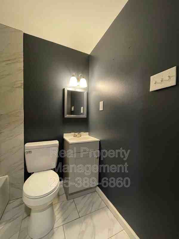 1935 Fairchild St - Photo 7 of 12