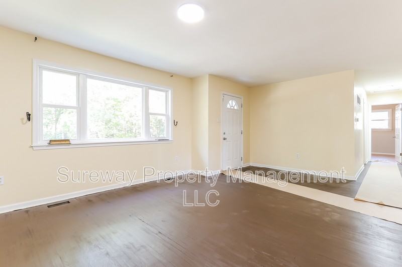 1002 Belleview Blvd - Photo 2 of 15