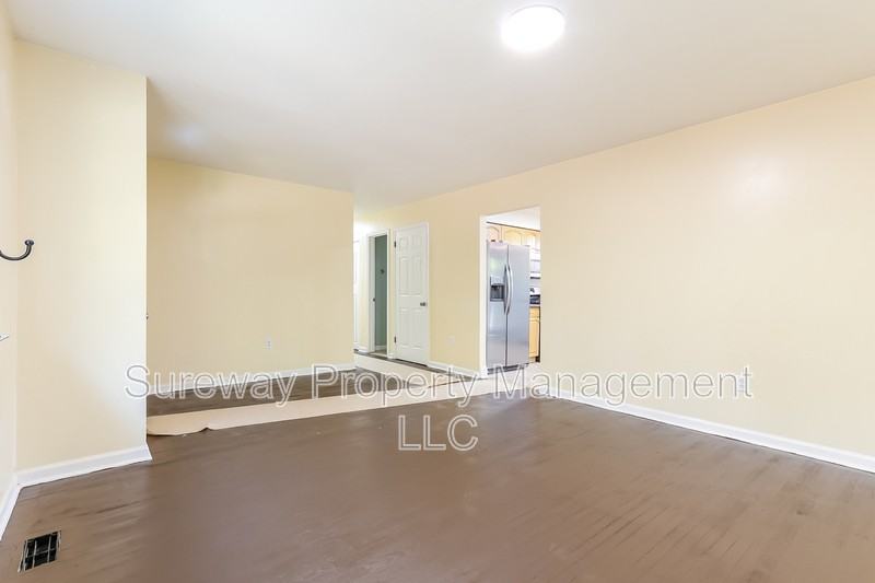 1002 Belleview Blvd - Photo 3 of 15