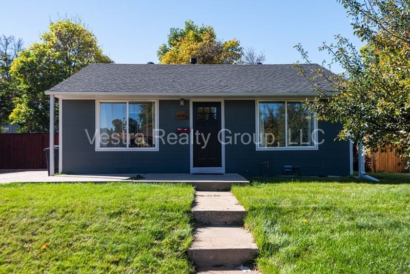 2245 S King St - Photo 2 of 27