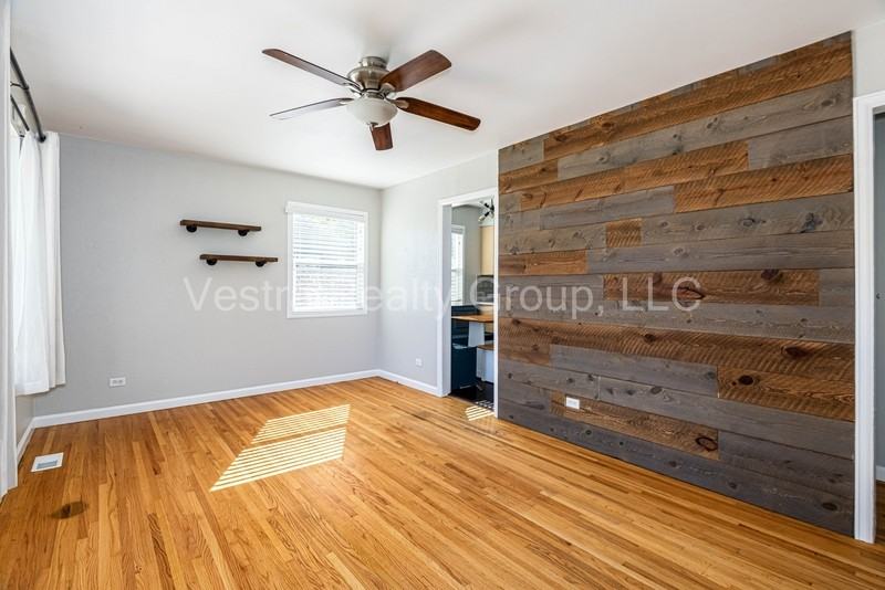 2245 S King St - Photo 4 of 27