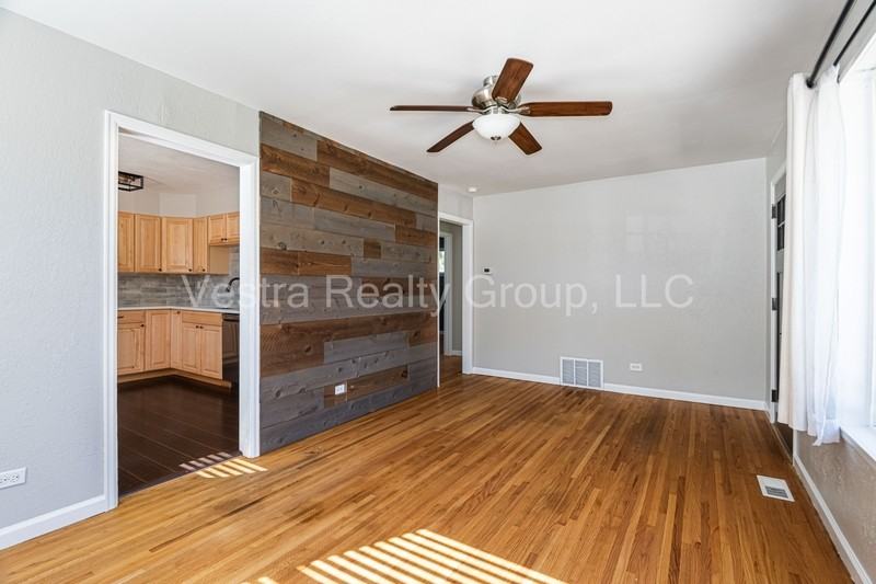 2245 S King St - Photo 5 of 27