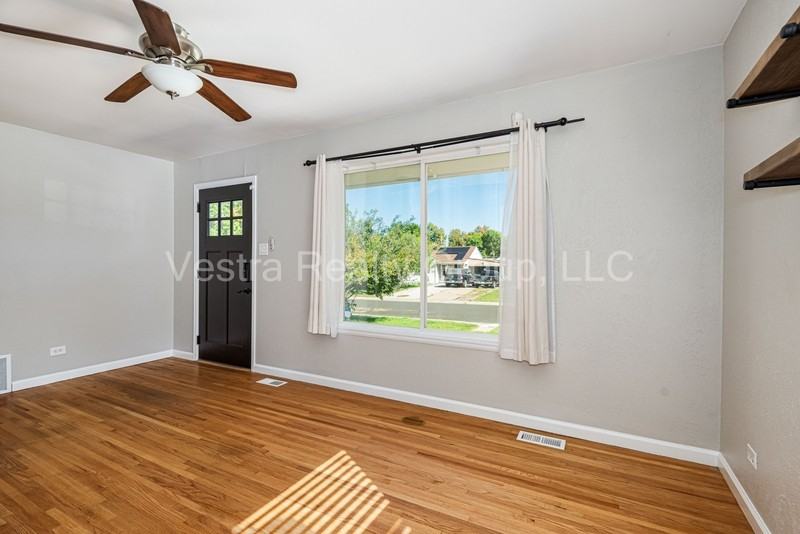 2245 S King St - Photo 6 of 27