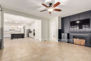 featured image of 3087 E Maplewood Ct