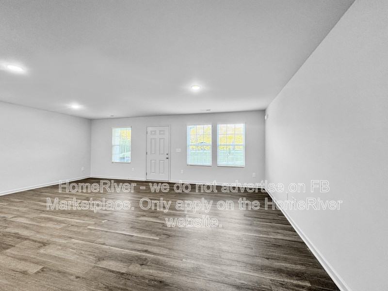 3993 Southdale Ave - Photo 2 of 20