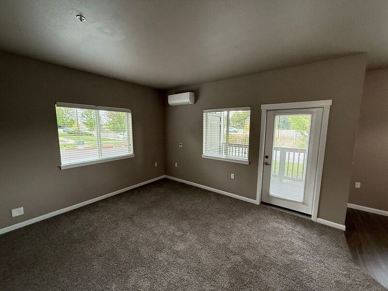 4245 Hawthorne Ave Ne Salem Or #101 - Photo 2 of 43