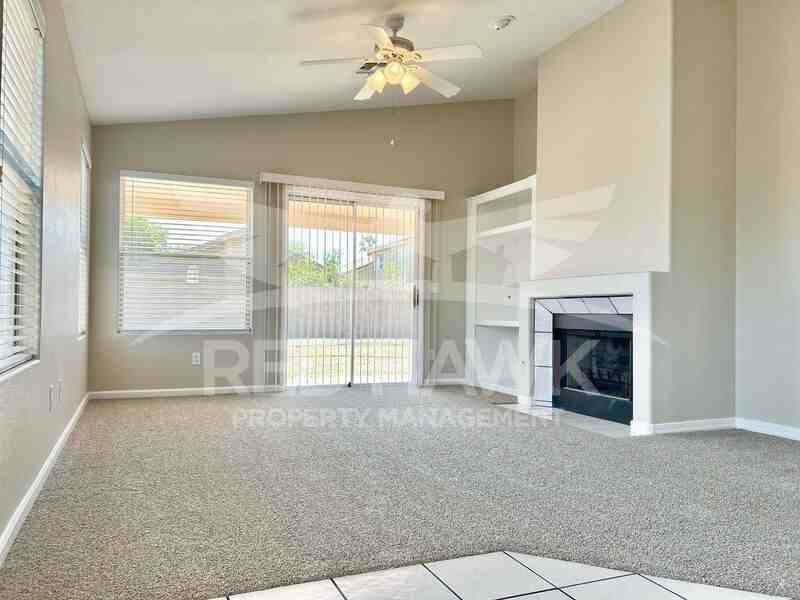 437 W San Angelo St - Photo 7 of 21