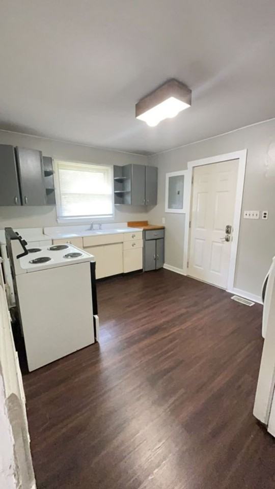 1701 North New York Avenue - Photo 3 of 11