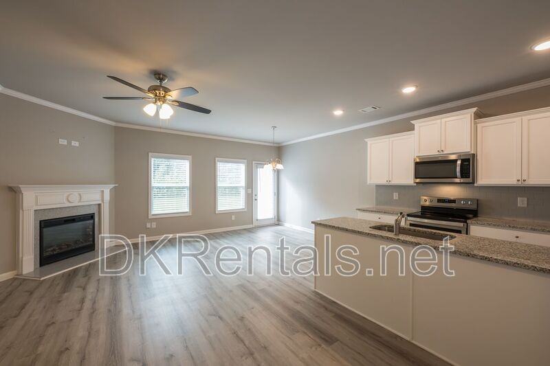 3697 Acorn Dr - Photo 3 of 22