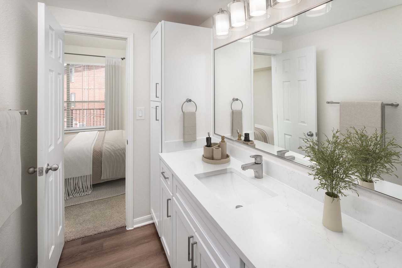 Camden Centreport - Photo 6 of 39