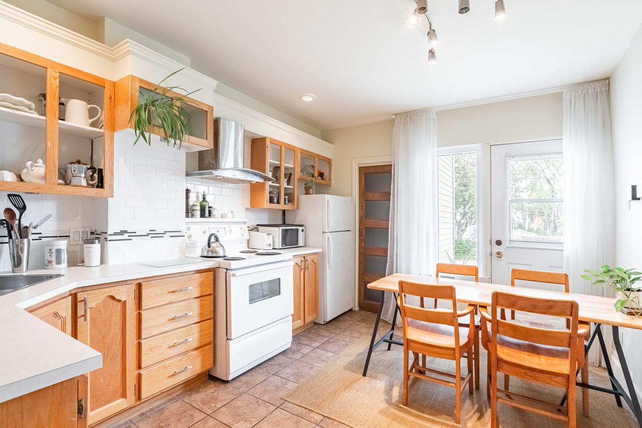 1201 Rue Allard - Photo 3 of 11