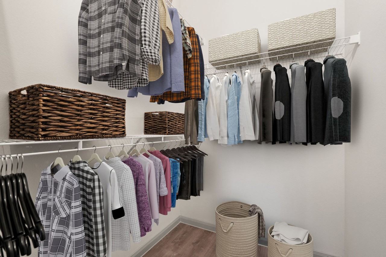 Camden Leander - Photo 6 of 50