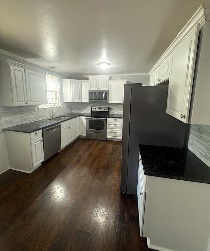 1707 Woodside Drive - Photo 2 of 17