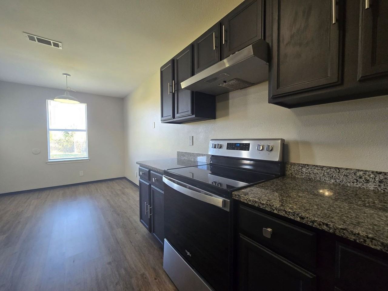 2909 Blue Ridge Dr - Photo 5 of 24