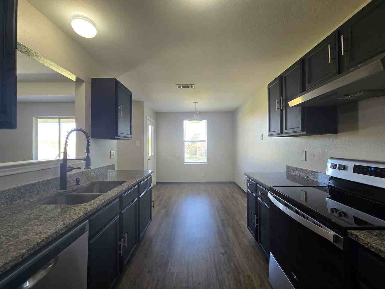 2909 Blue Ridge Dr - Photo 7 of 24