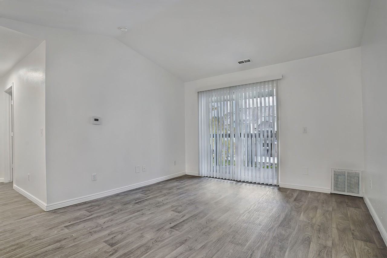 Falls at Hunters Point - Photo 6 of 33