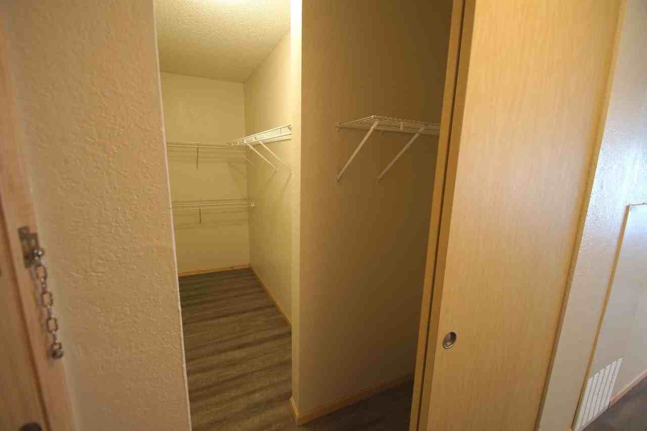 Larpenteur Estates 1280, LLC - Photo 7 of 23