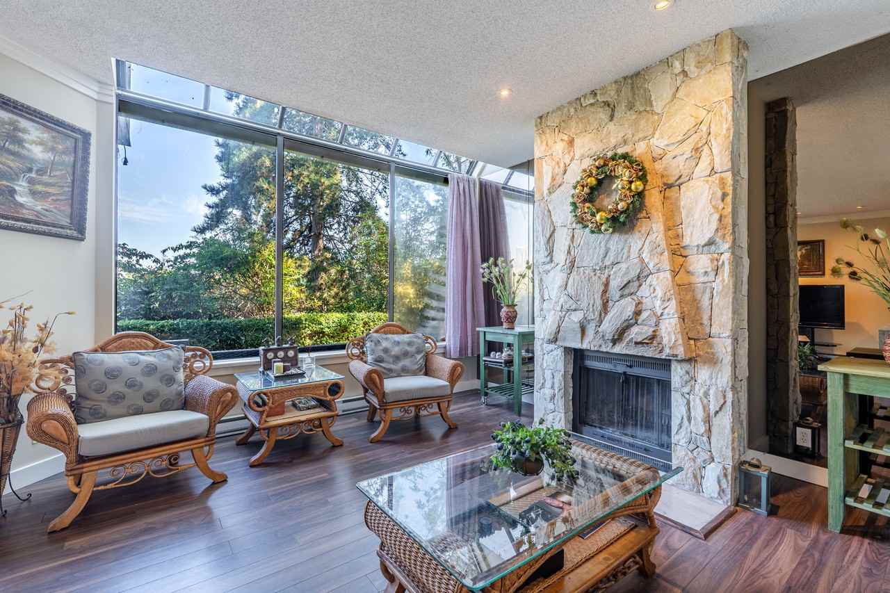 1200 Island Park Walk - Photo 2 of 38