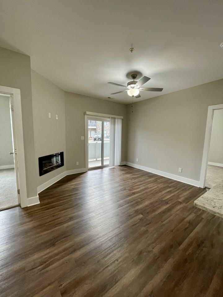 325 English Commons Drive - Photo 6 of 12