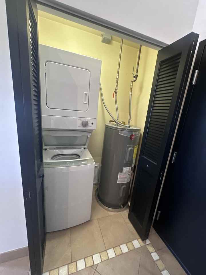 2800 Mayfield Road (Residential) - Photo 7 of 17