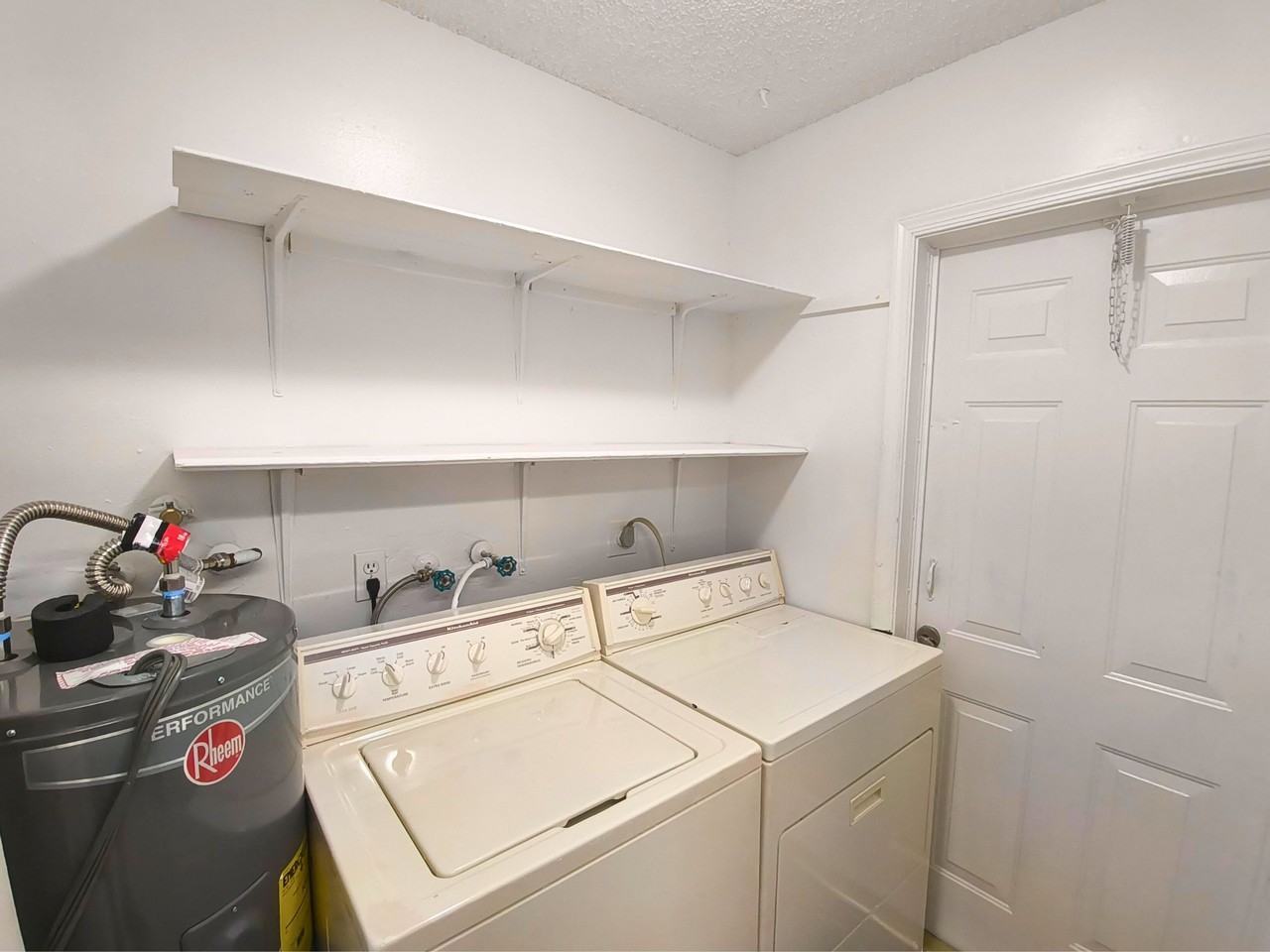 692 Neil Road - Photo 3 of 26