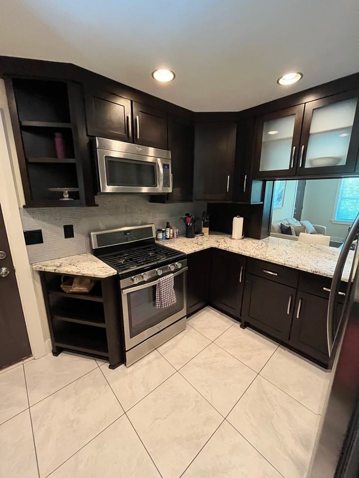 The Peachtree Chalet - Photo 4 of 34