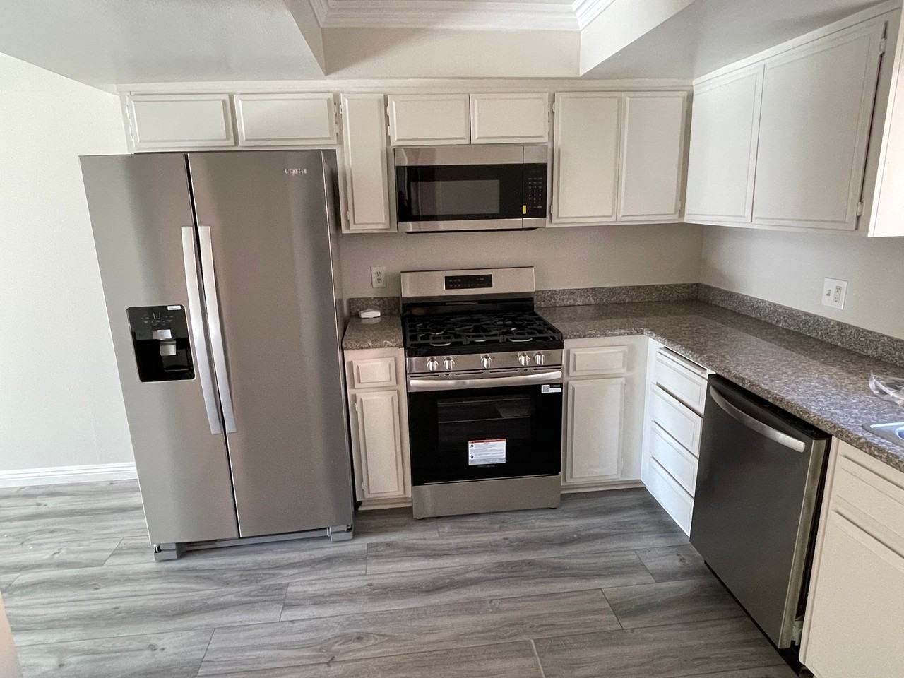 Agoura Carriage House LLC - Photo 7 of 50