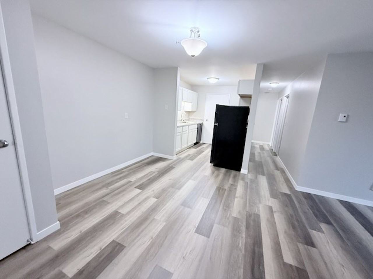 330 N Seymour St - Photo 5 of 19