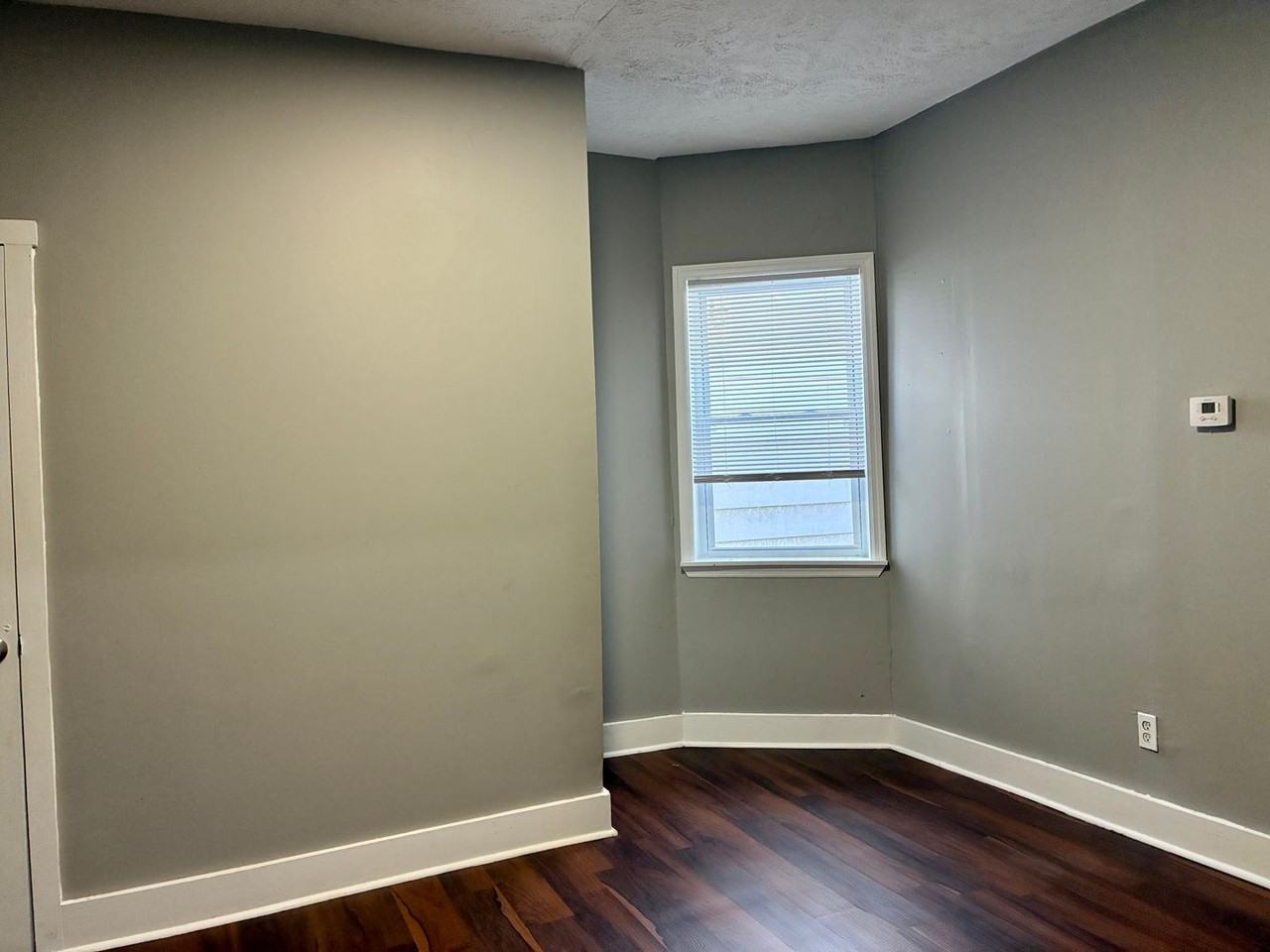 2729 W Market St - Photo 2 of 12