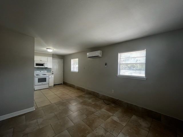 701 Oaklawn Street - Photo 3 of 8
