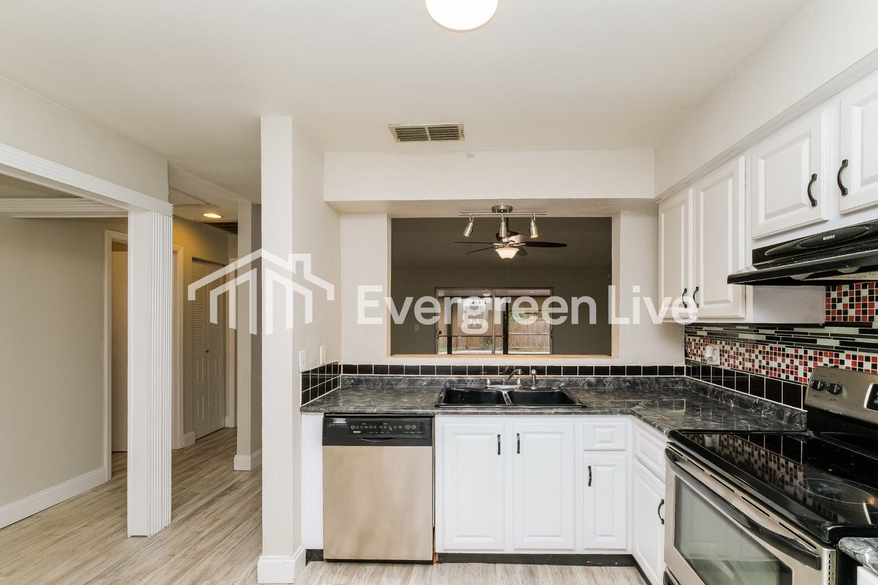 11507 Smokethorn Dr - Photo 6 of 16