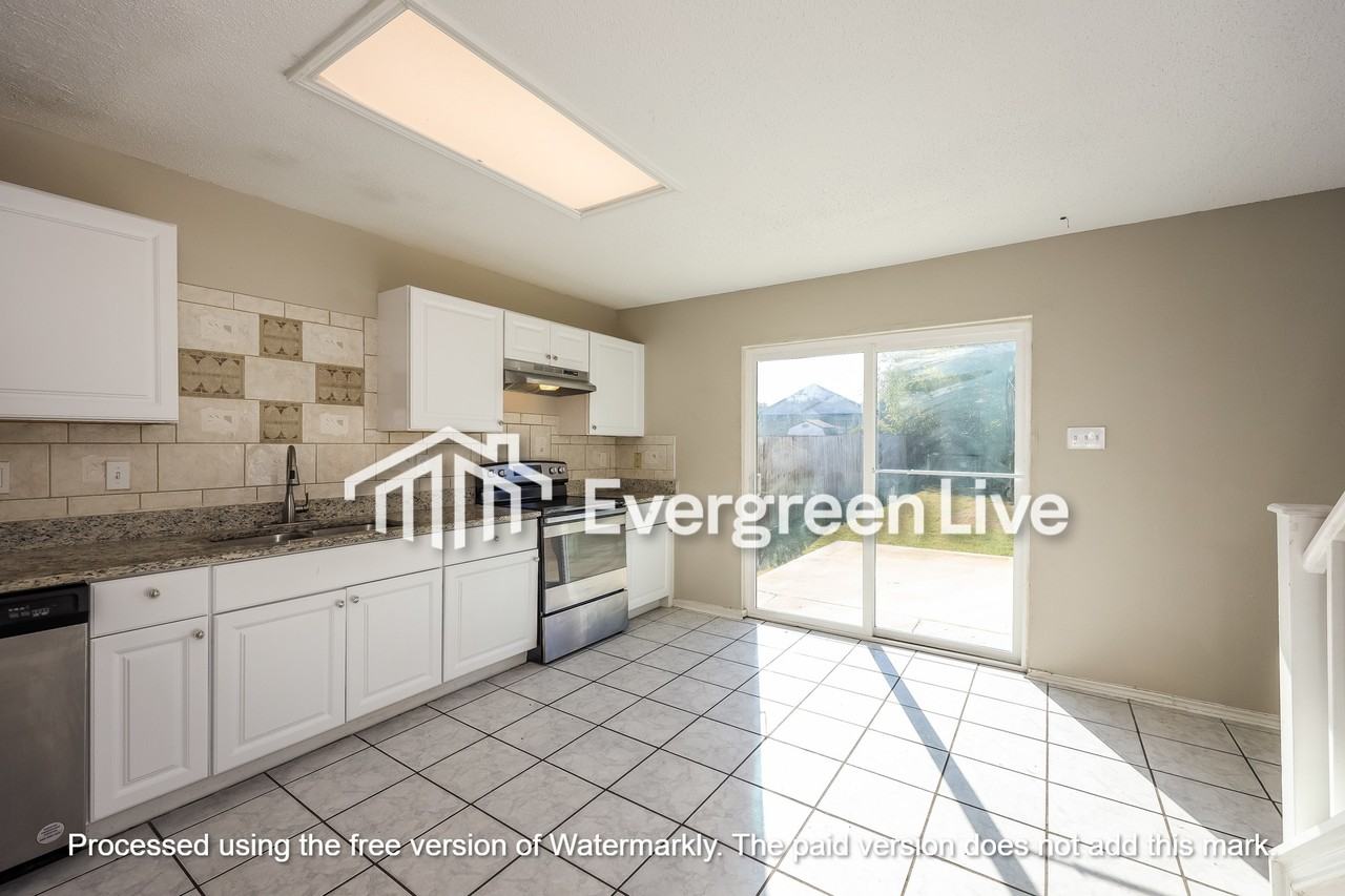 6015 Encanto Point Dr - Photo 3 of 11