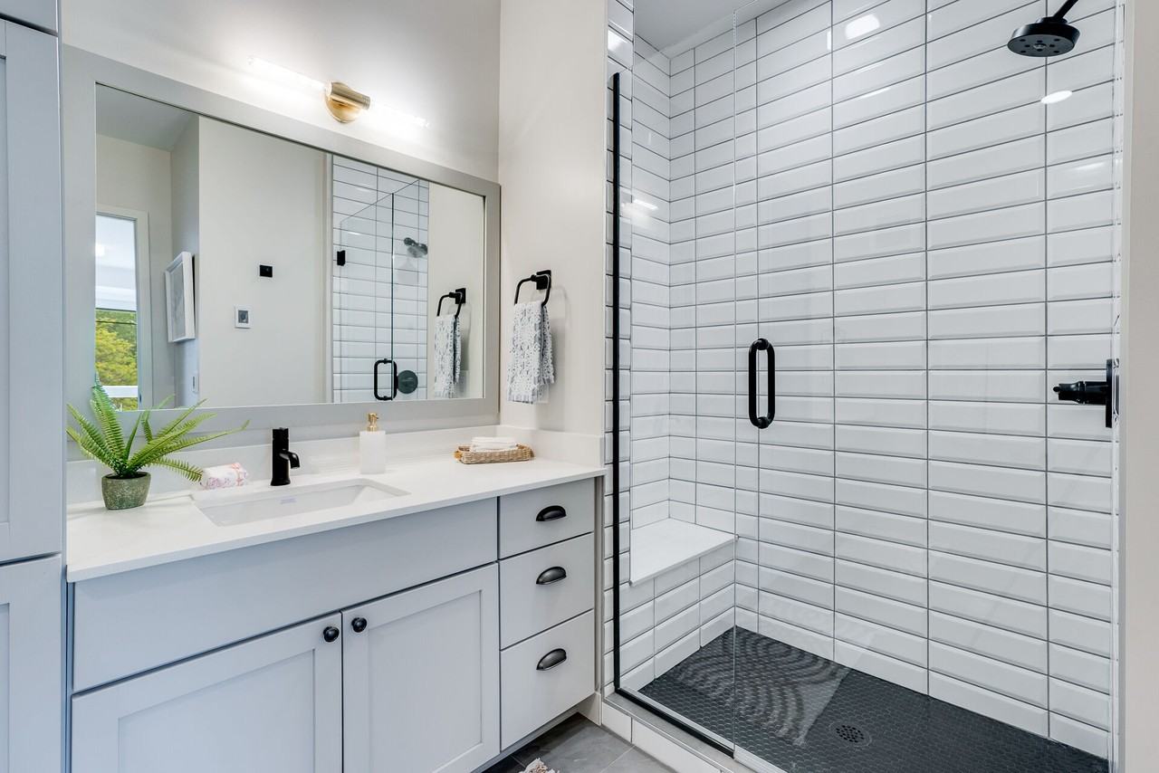 The Lorient - Photo 4 of 50