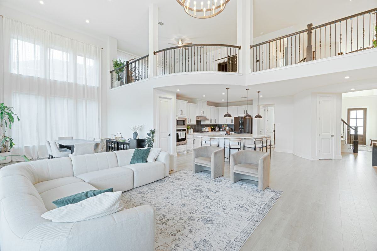 312 Palatino Bnd - Photo 6 of 32