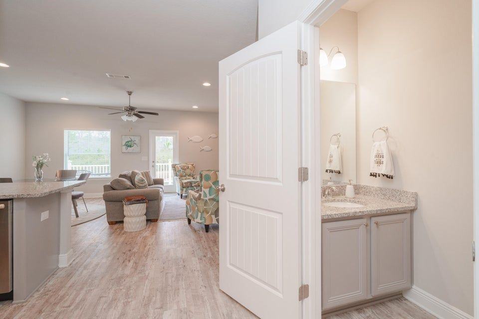 90 Crossing Ln - Photo 3 of 23