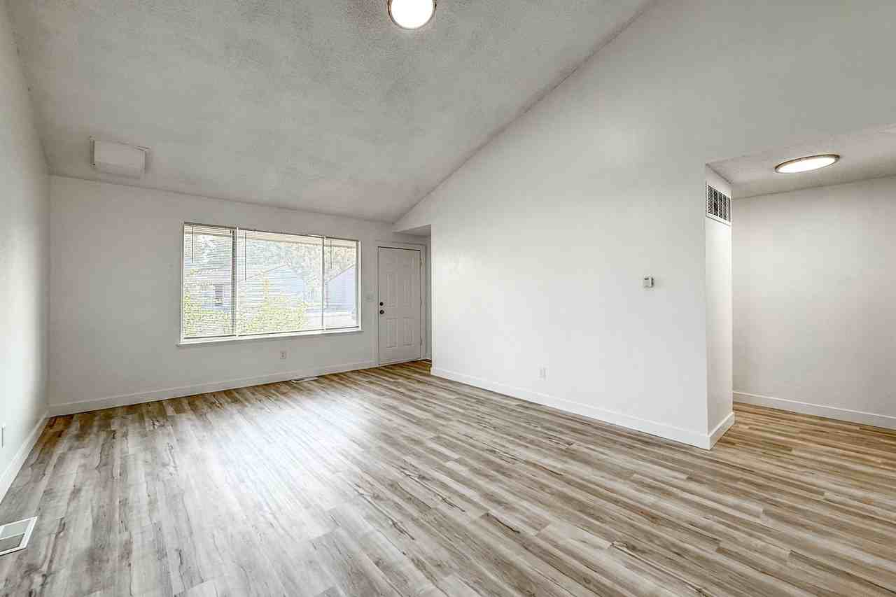 Tahoma Park Apartments - Photo 3 of 35