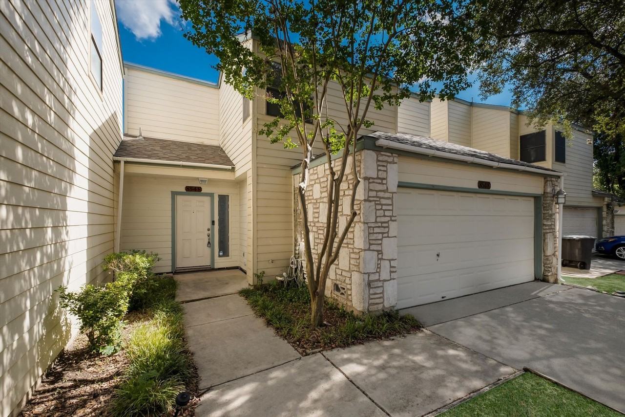 8548 Echo Creek Ln - Photo 2 of 27