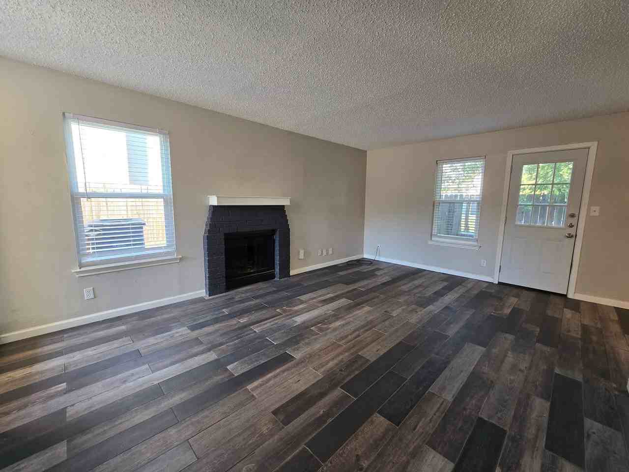 8810 Springmail Cir - Photo 4 of 16