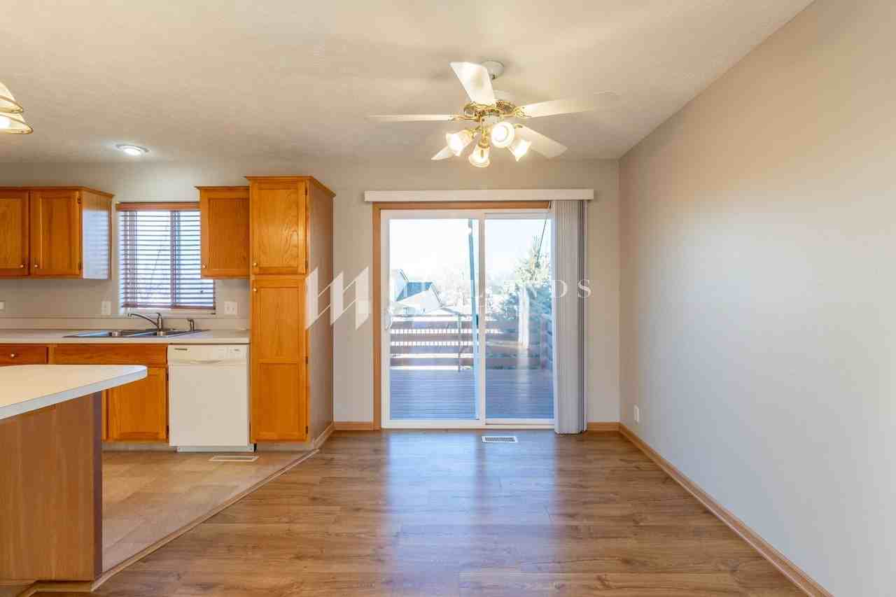 3208 Chad Ave - Photo 4 of 15