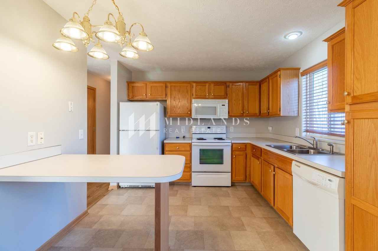 3208 Chad Ave - Photo 5 of 15