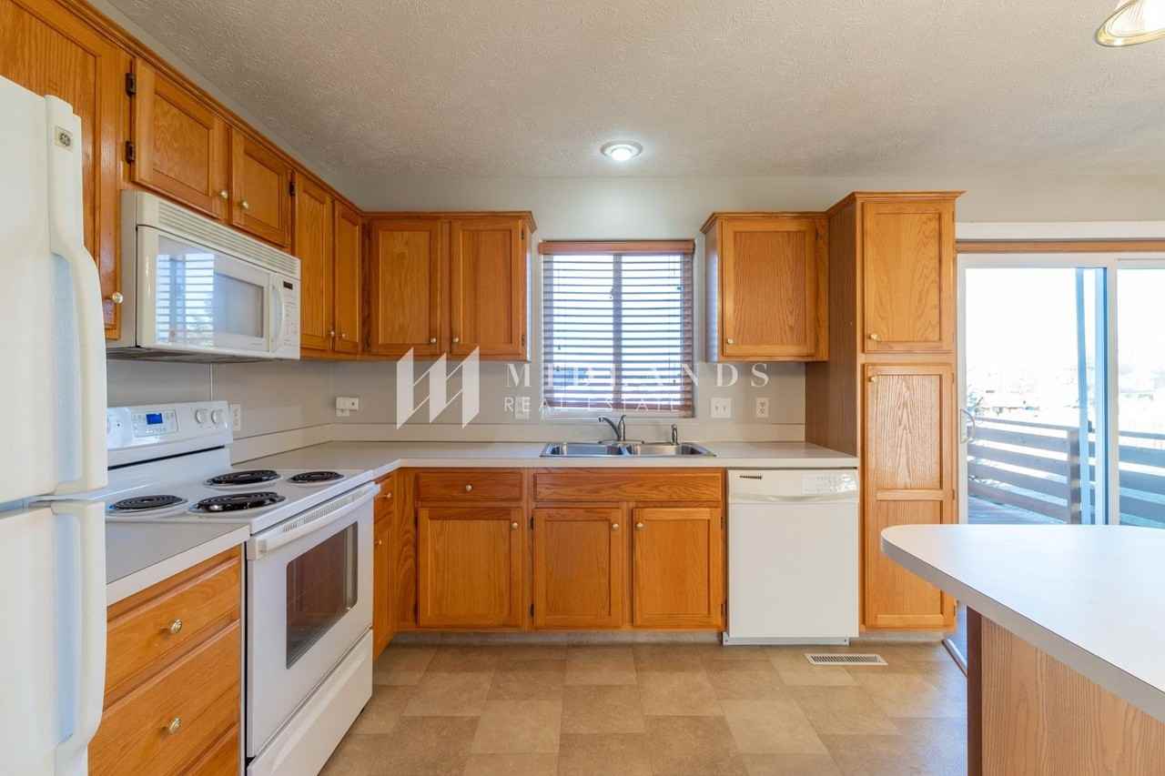 3208 Chad Ave - Photo 6 of 15