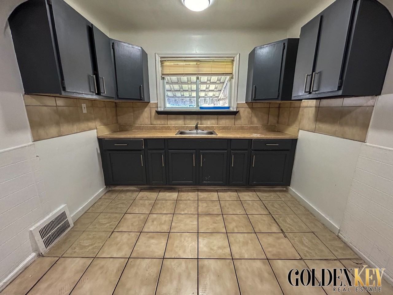 9575 Longacre Street - Photo 5 of 15