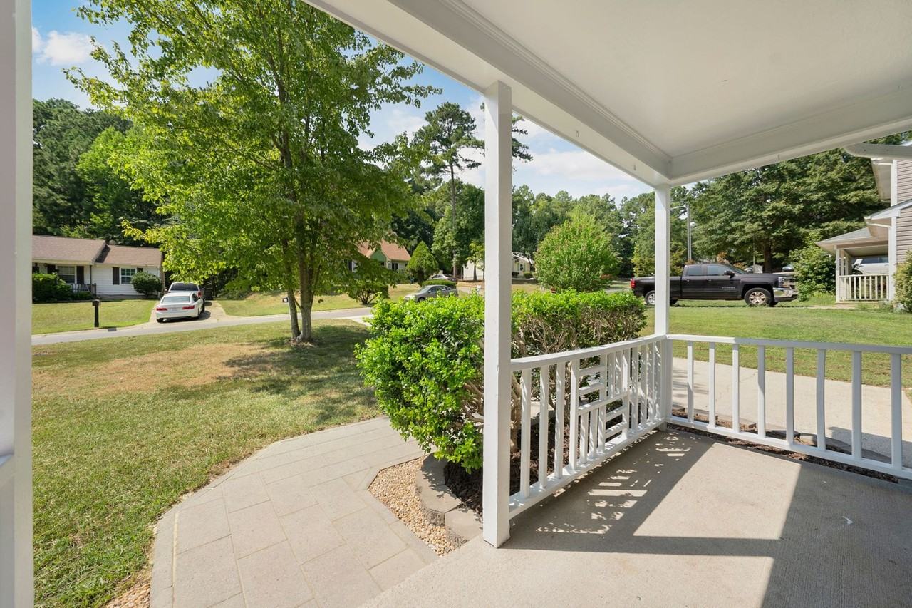 3909 Ludgate Dr - Photo 2 of 14