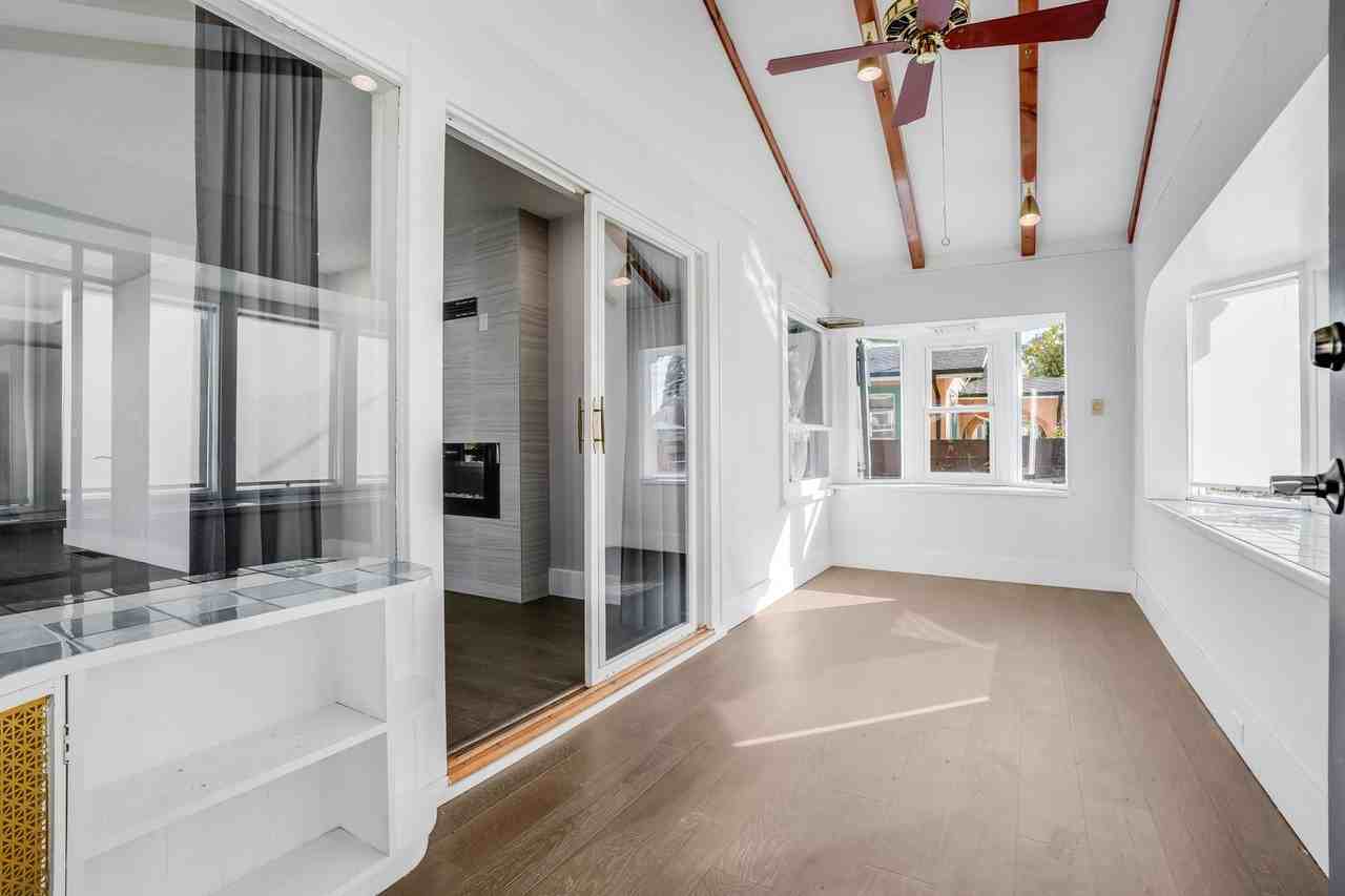 2730 Se 74th Ave - Photo 2 of 12