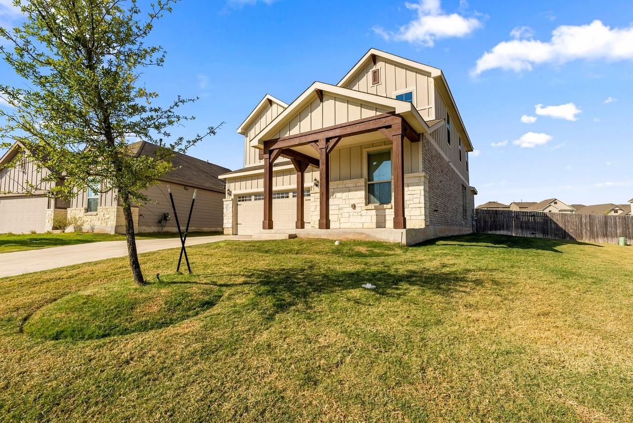 104 Sugarberry Dr - Photo 3 of 30