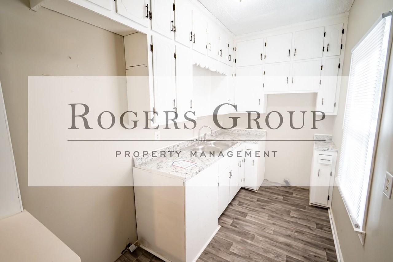 920 Champion Street - Photo 2 of 9